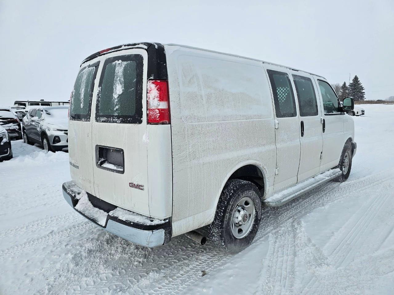2023 GMC Savana 2500 Work Van Rear-Wheel Drive Cargo Van Photo