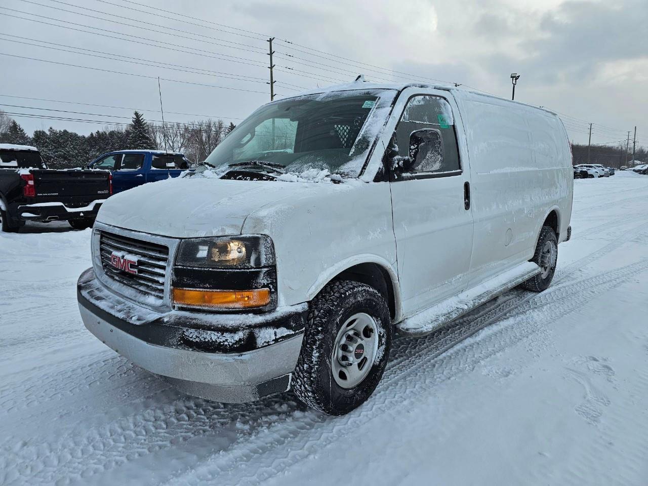 2023 GMC Savana 2500 Work Van Rear-Wheel Drive Cargo Van Photo