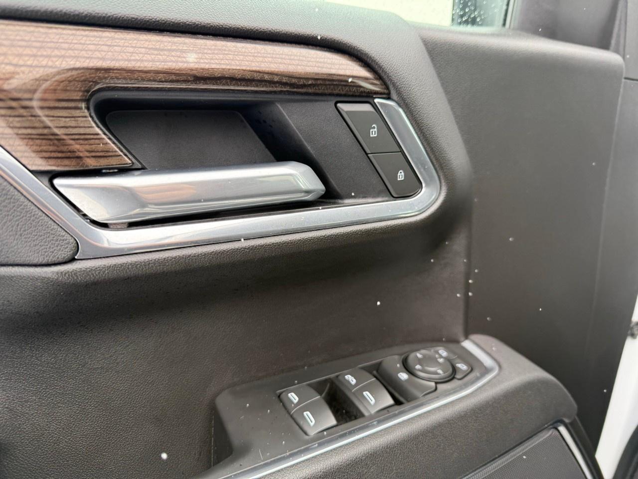 2025 Chevrolet Silverado 1500  Photo