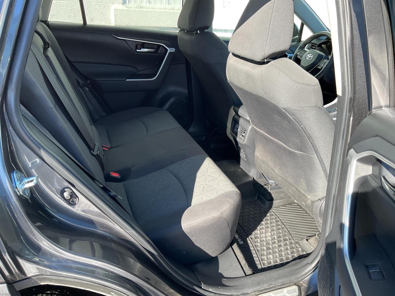 2024 Toyota RAV4 XLE 4dr All-wheel Drive Photo