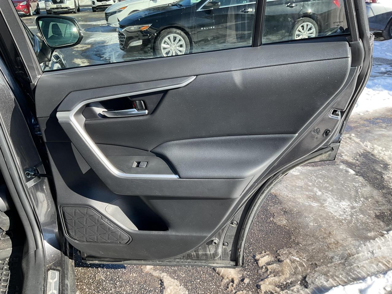 2024 Toyota RAV4 XLE 4dr All-wheel Drive Photo