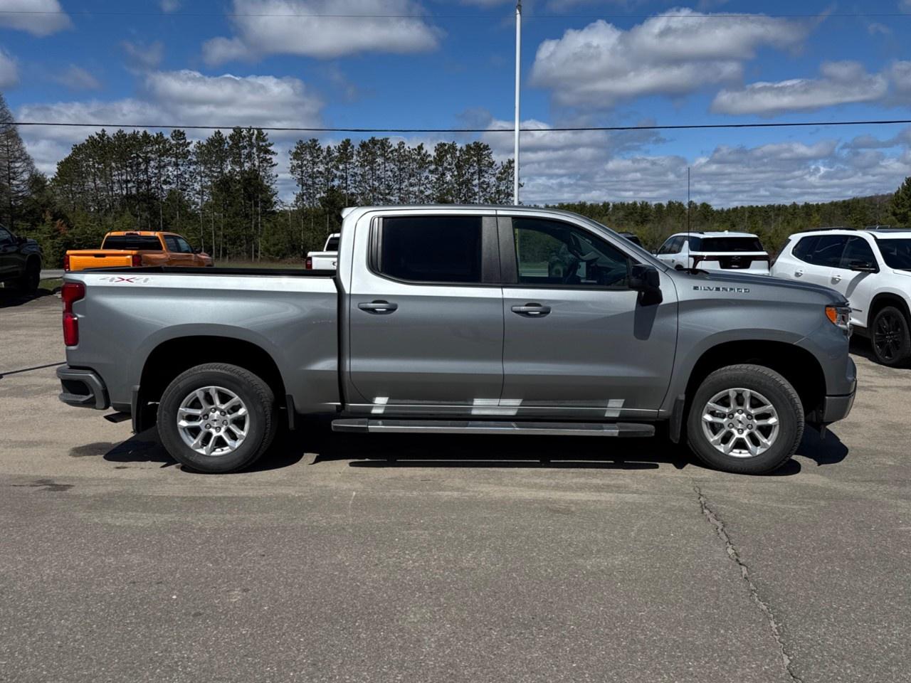2026 Chevrolet Silverado 1500 Crew Cab Short Box 4-Wheel Drive RST Photo3