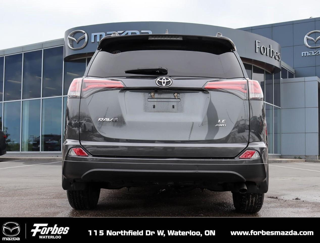 2018 Toyota RAV4 LE 4dr All-wheel Drive Photo3