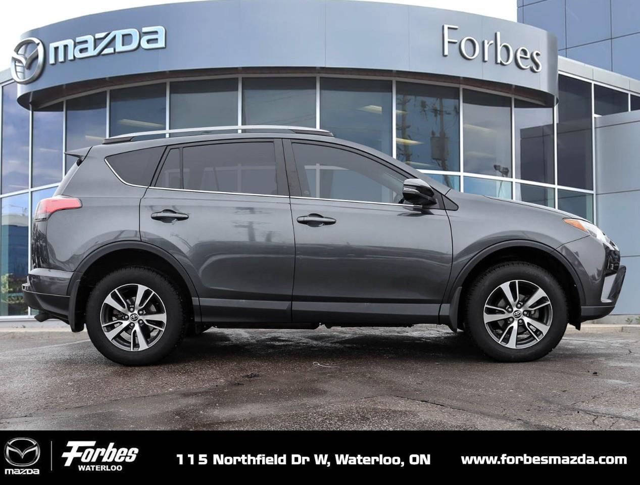 2018 Toyota RAV4 LE 4dr All-wheel Drive Photo2