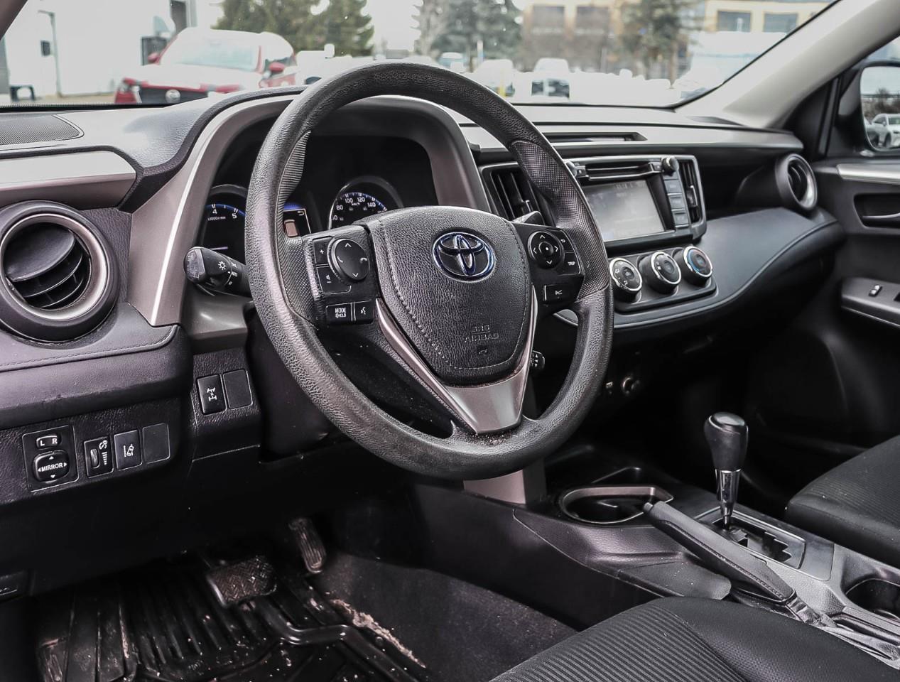 2018 Toyota RAV4 LE 4dr All-wheel Drive Photo