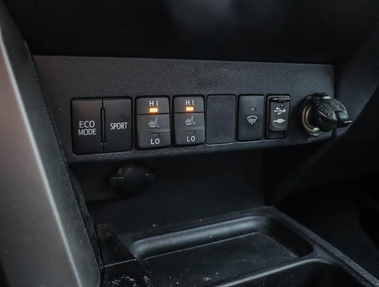 2018 Toyota RAV4 LE 4dr All-wheel Drive Photo