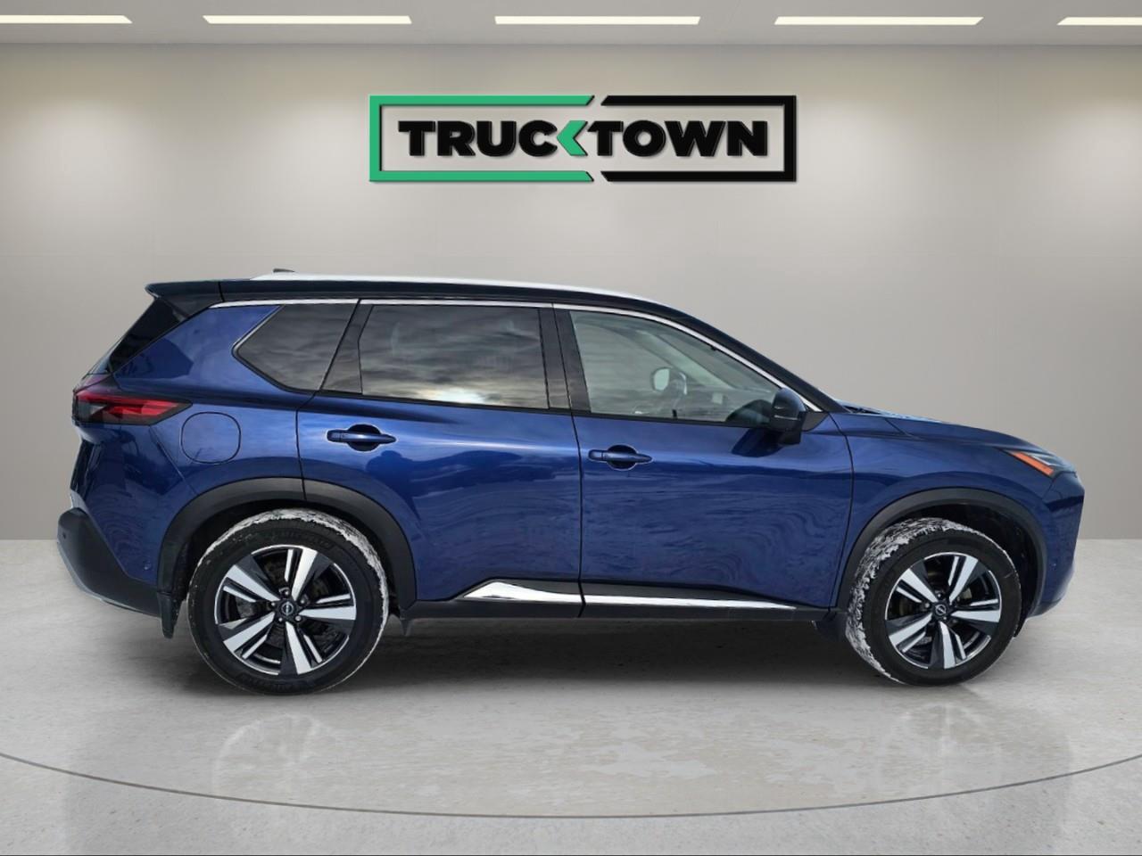 2023 Nissan Rogue Platinum 4dr All-Wheel Drive Sport Utility Photo3