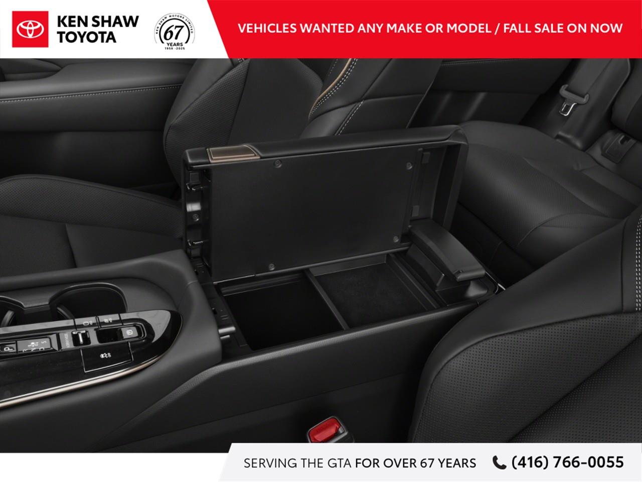 2026 Toyota Crown Signia Limited 4dr All-Wheel Drive Photo