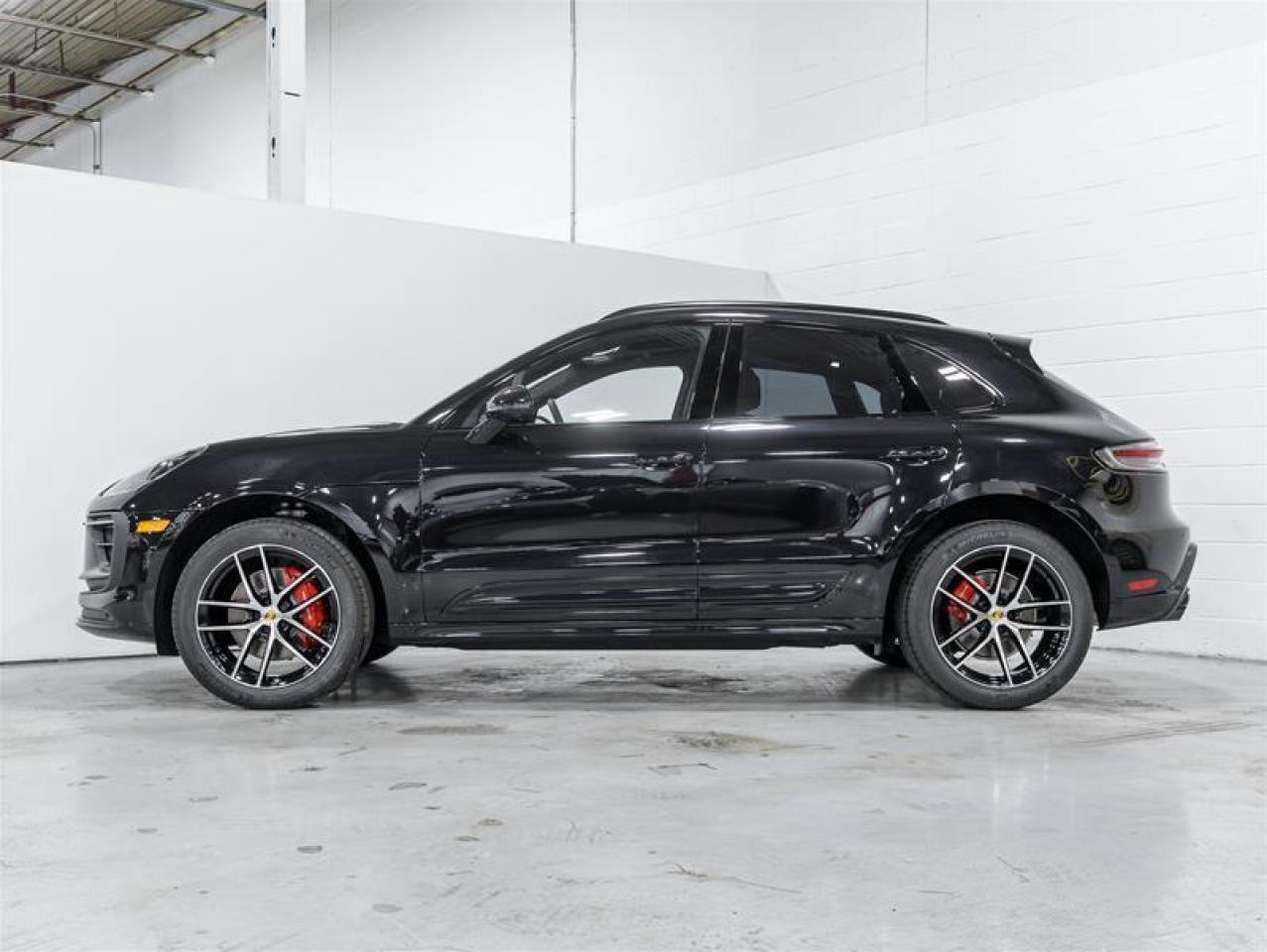 2026 Porsche Macan  Photo