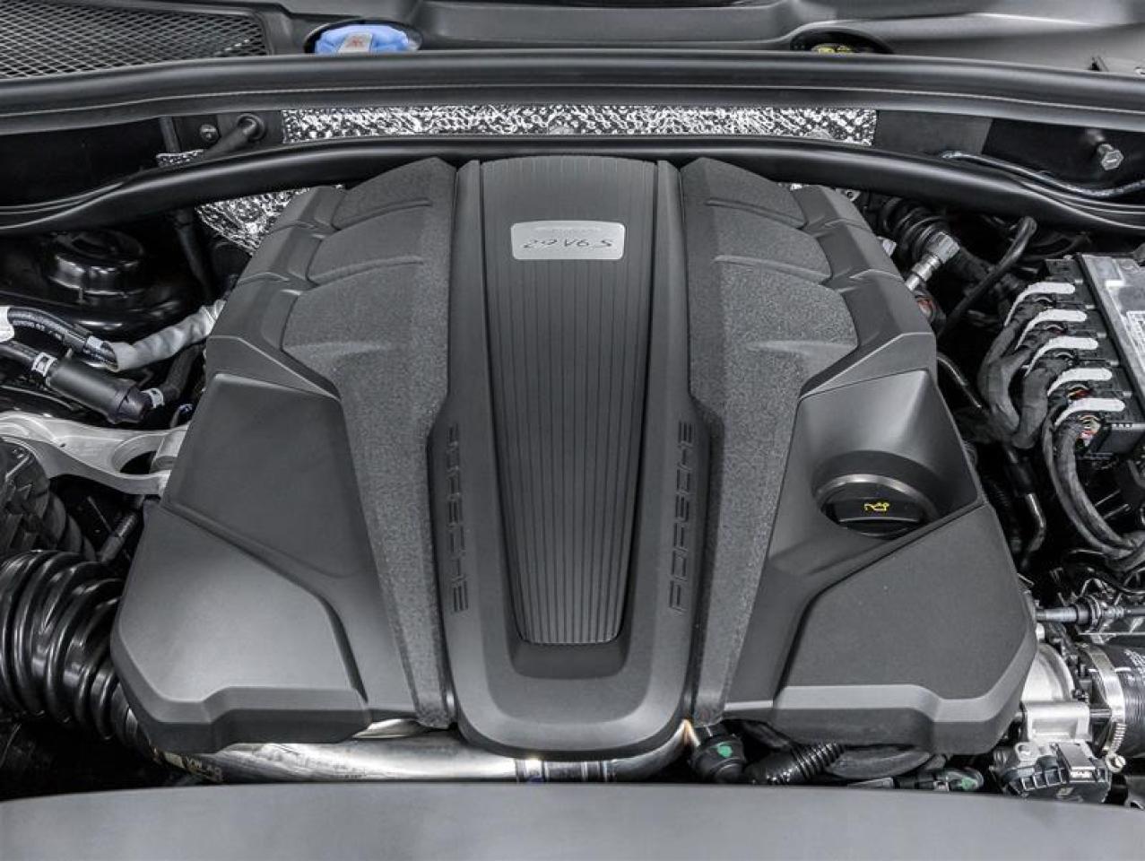 2026 Porsche Macan  Photo0