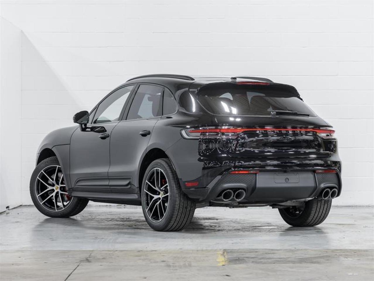 2026 Porsche Macan  Photo4