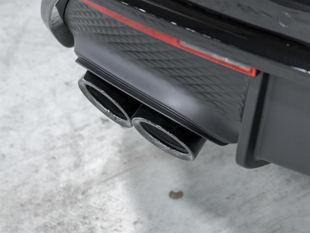 2026 Porsche Macan  Photo