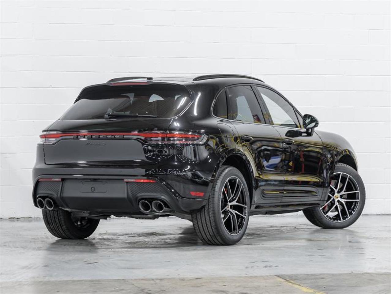 2026 Porsche Macan  Photo