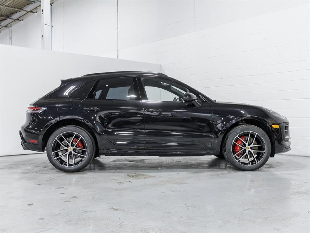 2026 Porsche Macan  Photo