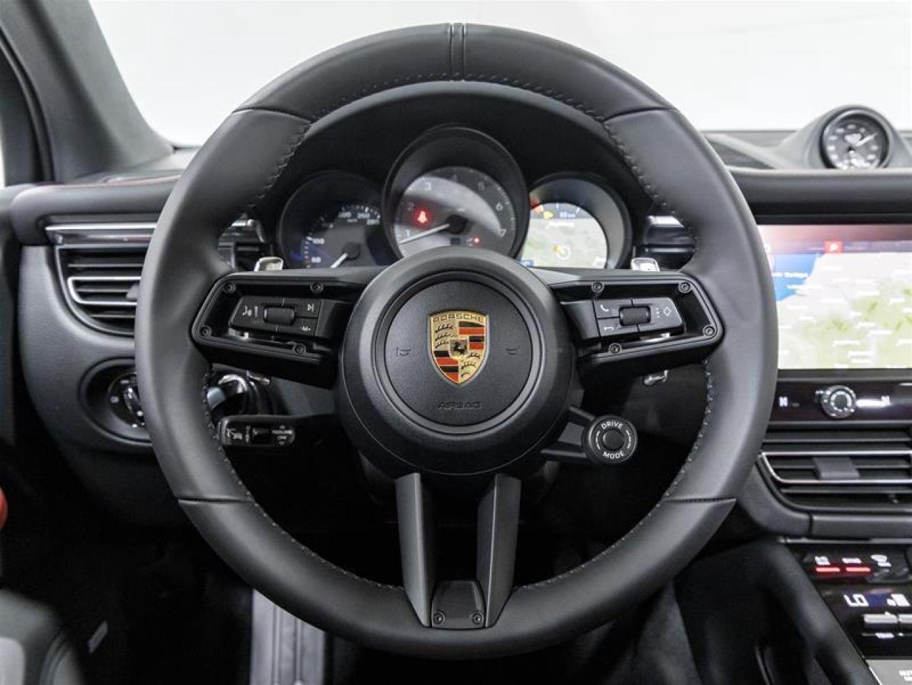 2026 Porsche Macan  Photo