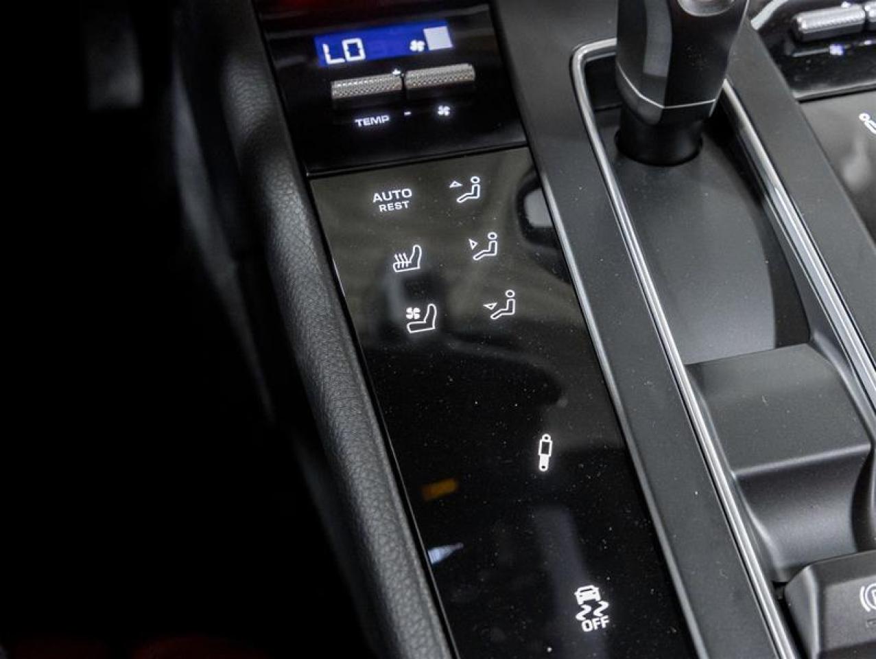 2026 Porsche Macan  Photo