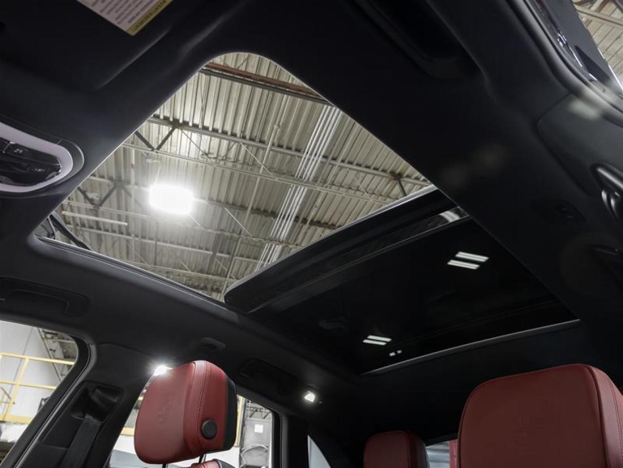 2026 Porsche Macan  Photo