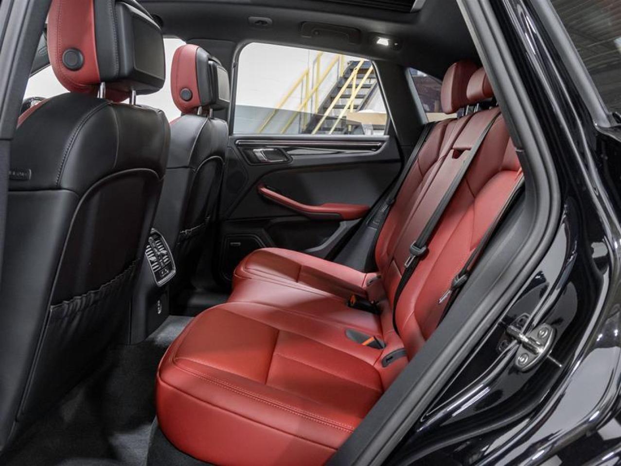 2026 Porsche Macan  Photo