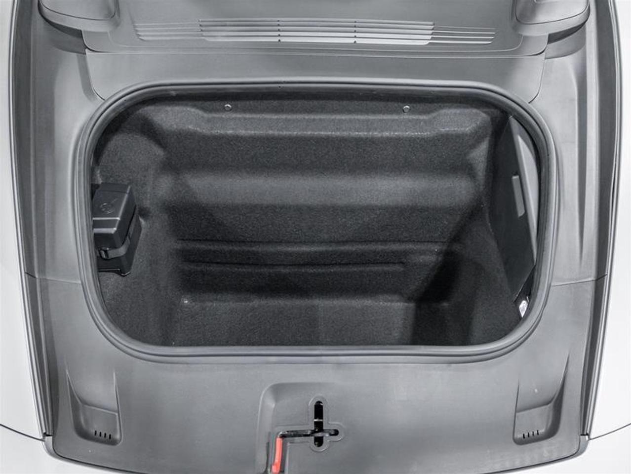 2026 Porsche 911  Photo2
