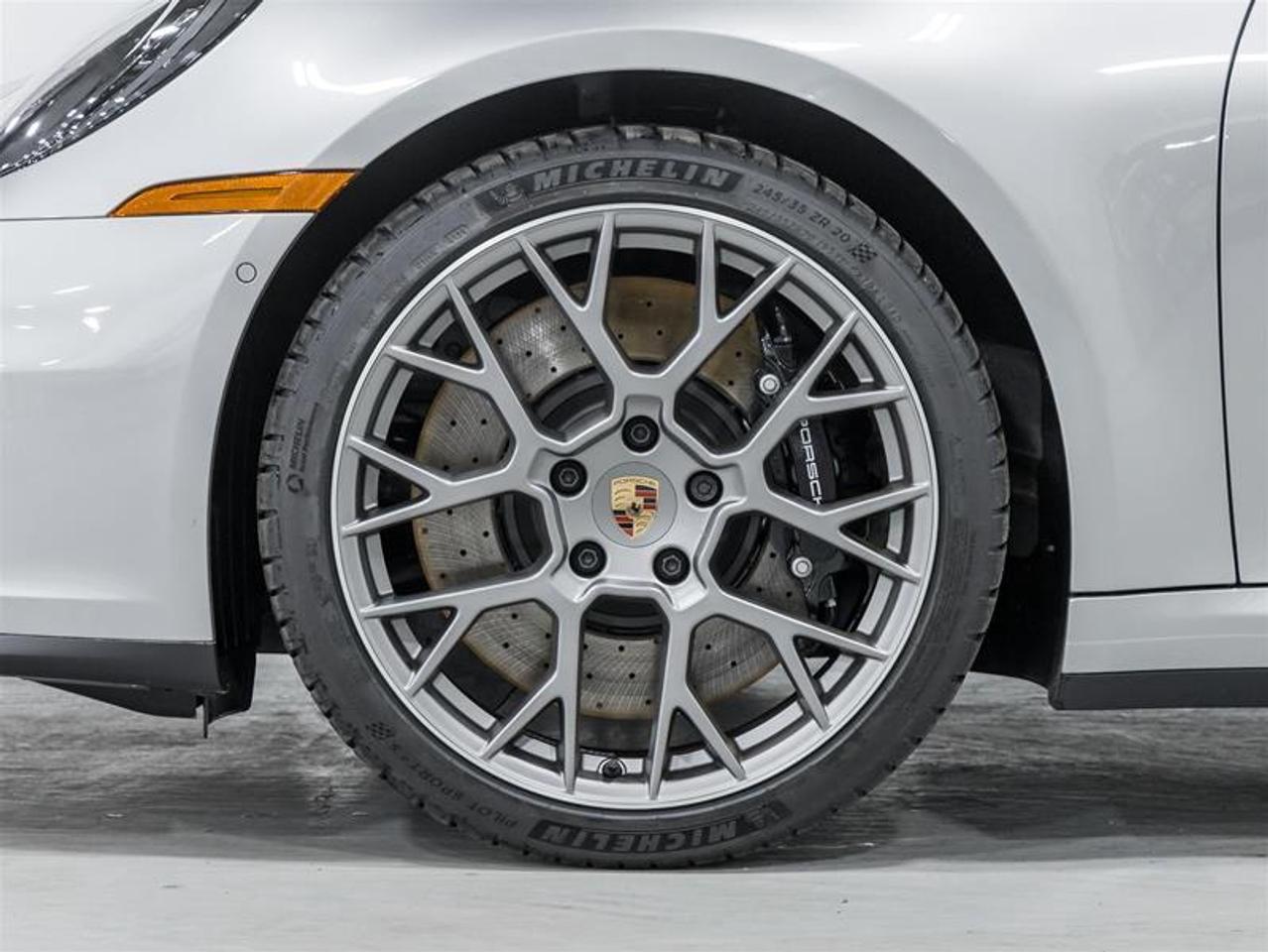 2026 Porsche 911  Photo4