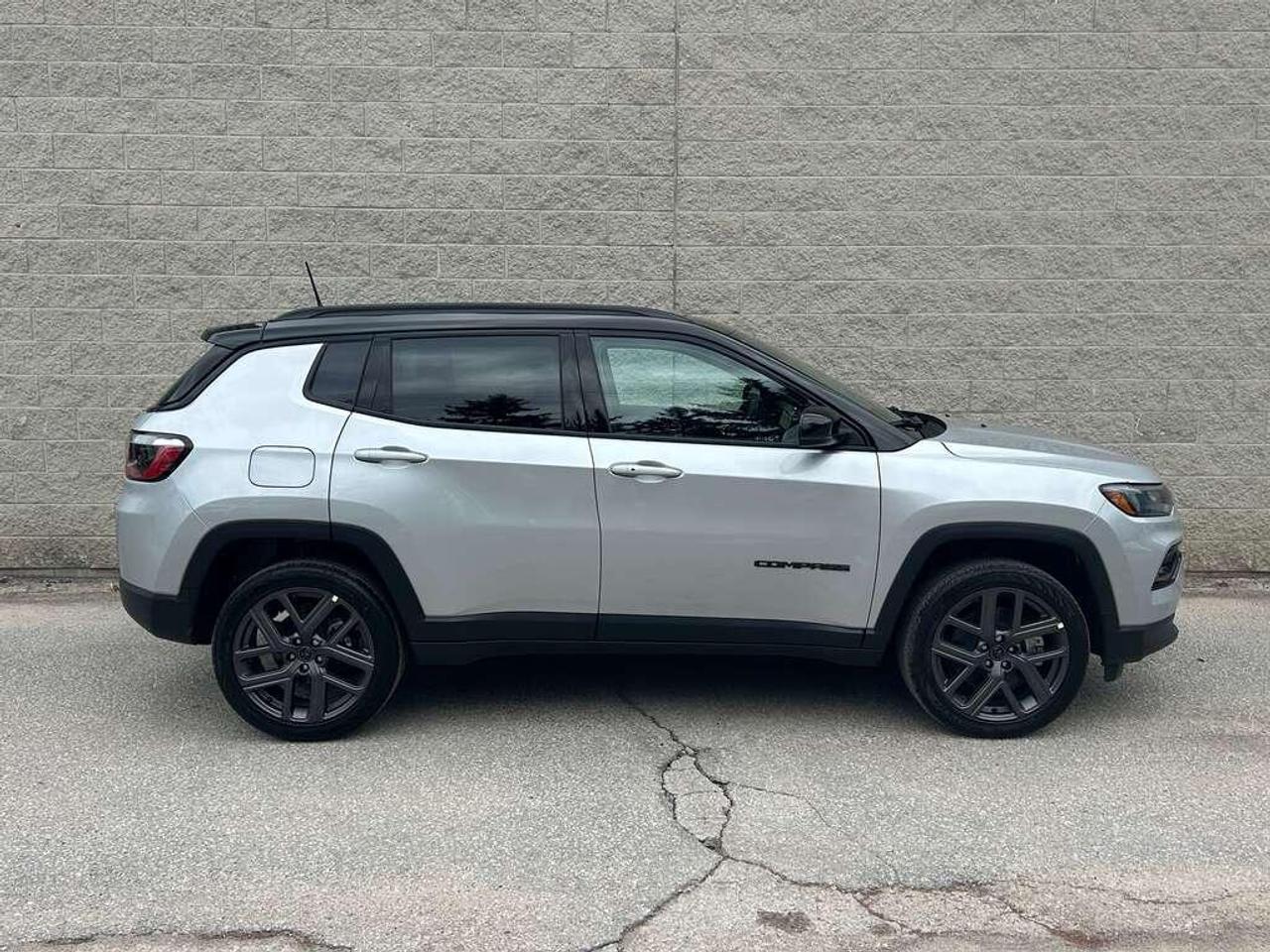 2026 Jeep Compass Limited 4dr 4x4 Photo3