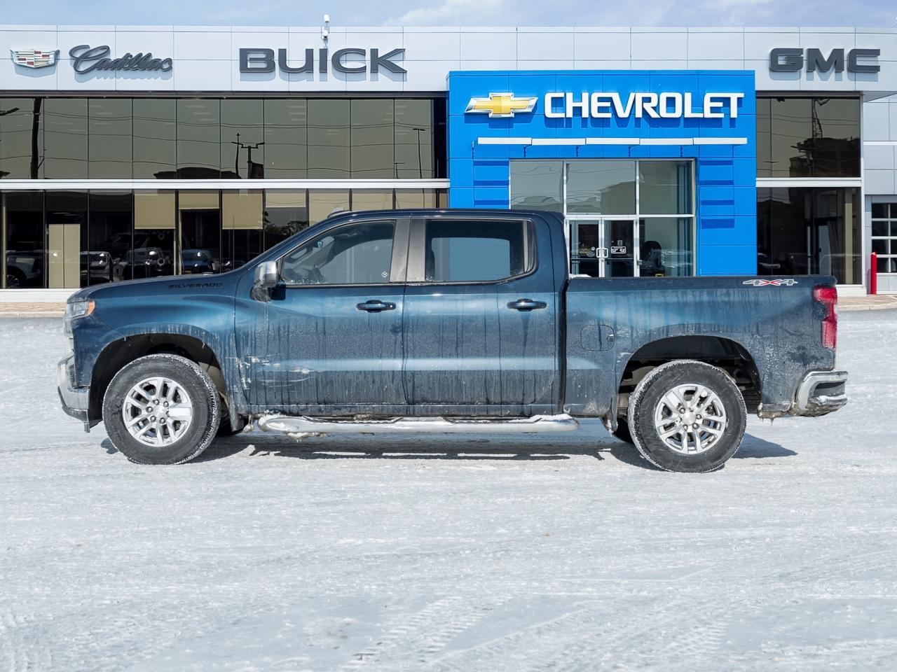 2021 Chevrolet Silverado 1500 4WD Crew Cab 147  LT Photo