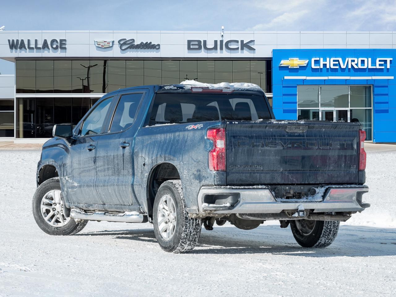 2021 Chevrolet Silverado 1500 4WD Crew Cab 147  LT Photo4