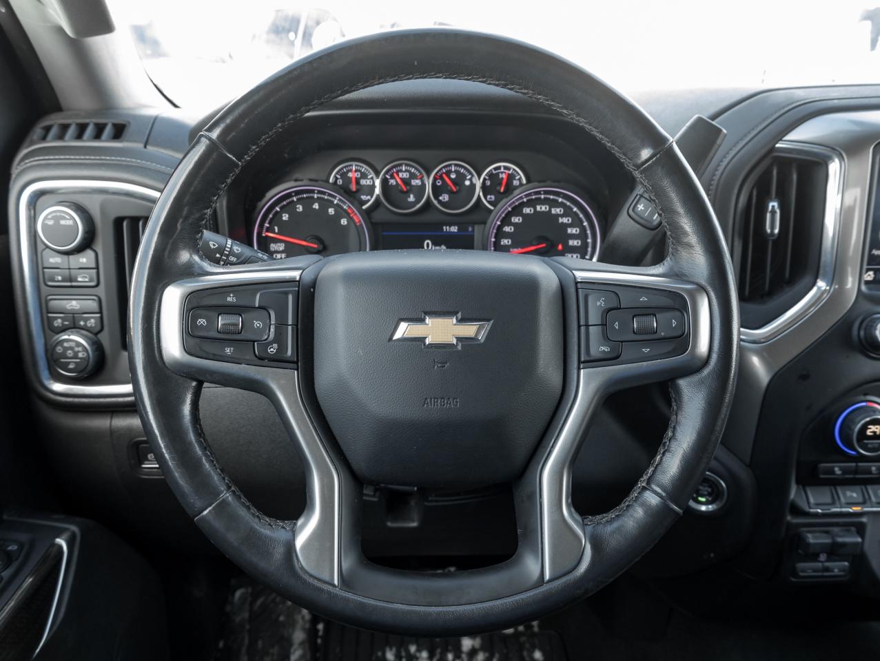 2021 Chevrolet Silverado 1500 4WD Crew Cab 147  LT Photo