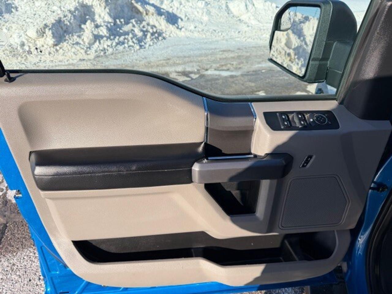 2020 Ford F-150 XLT 2.7L 4x4SuperCrew 5.5' 2 SETS OF WHEELS Photo