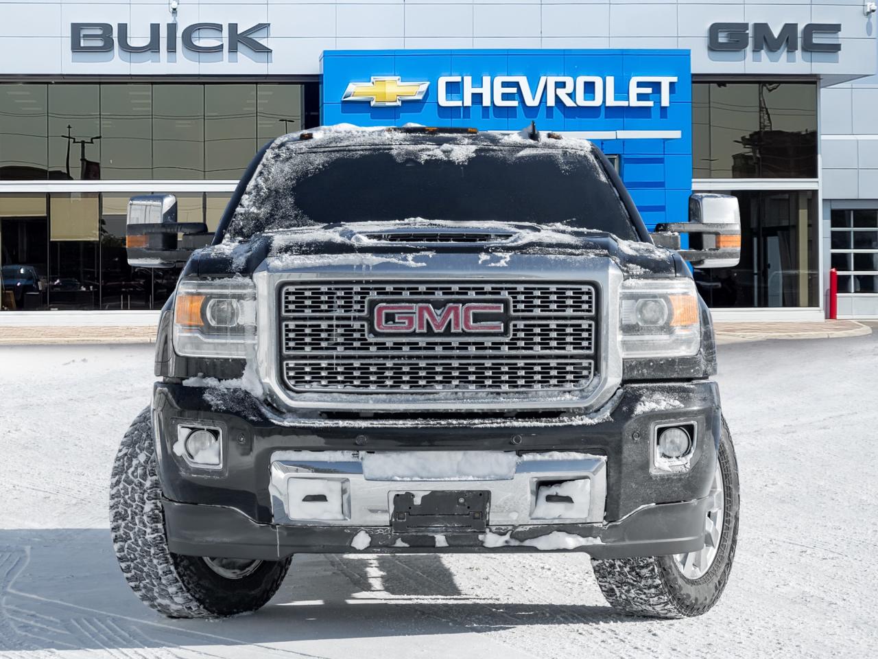 2018 GMC SIERRA 2500HD 4WD Crew Cab 153.7  Denali Photo0