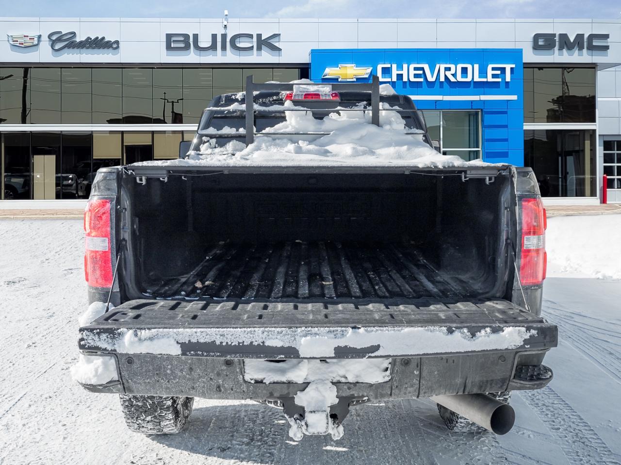 2018 GMC SIERRA 2500HD 4WD Crew Cab 153.7  Denali Photo