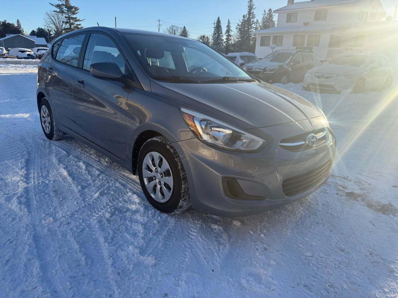 2015 Hyundai Accent GL (M6) 4dr Hatchback Photo