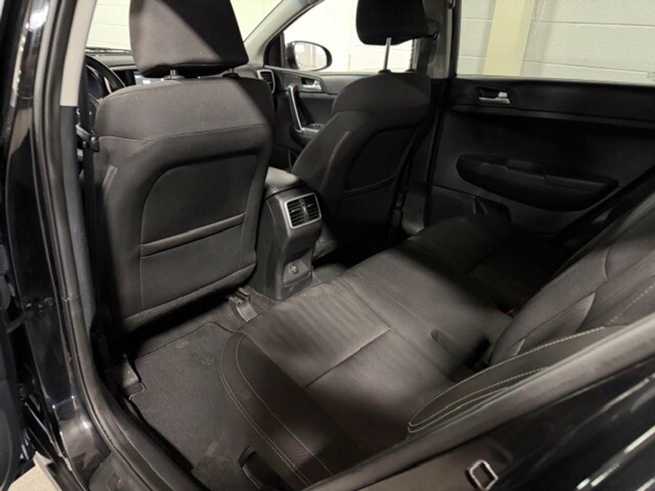 2020 Kia Sportage 2.4L 4 CYL LX FWD CLEAN CARFAX CERTIFIED 2 KEYS Photo