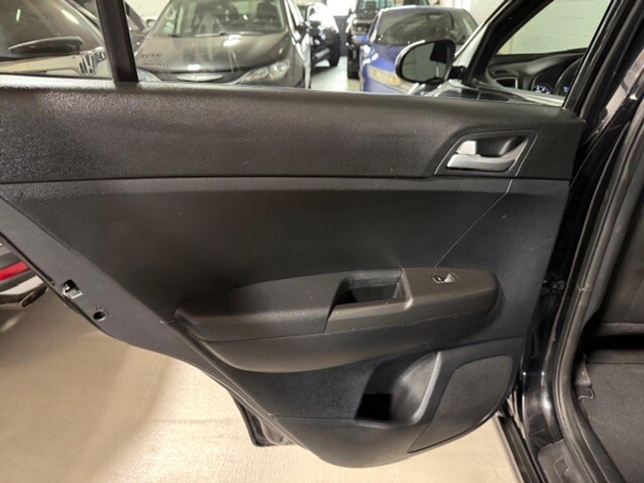 2020 Kia Sportage 2.4L 4 CYL LX FWD CLEAN CARFAX CERTIFIED 2 KEYS Photo