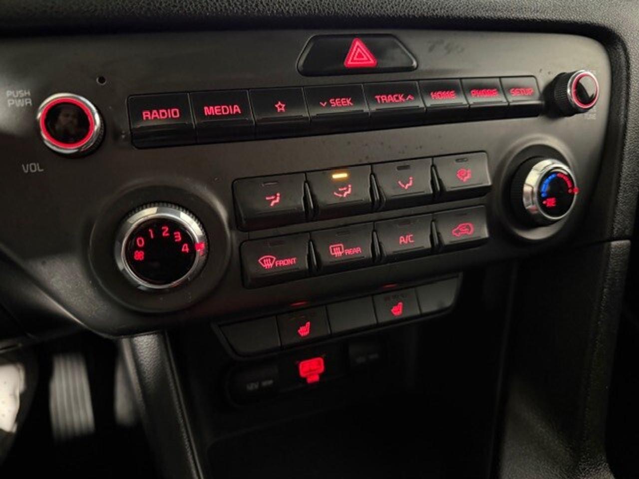 2020 Kia Sportage 2.4L 4 CYL LX FWD CLEAN CARFAX CERTIFIED 2 KEYS Photo