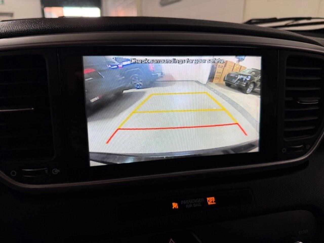 2020 Kia Sportage 2.4L 4 CYL LX FWD CLEAN CARFAX CERTIFIED 2 KEYS Photo