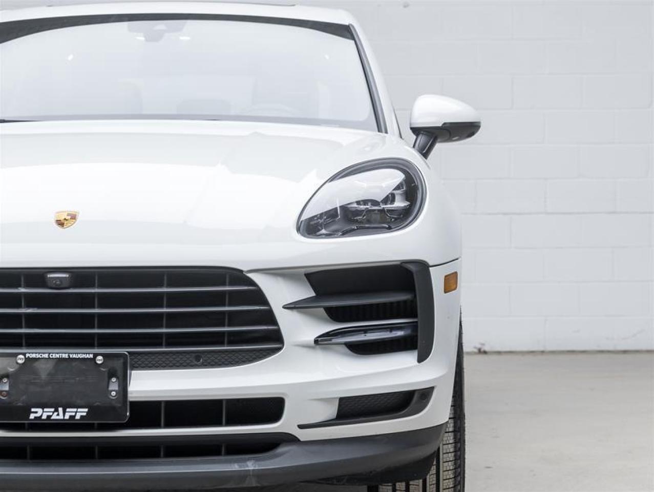 2021 Porsche Macan  Photo