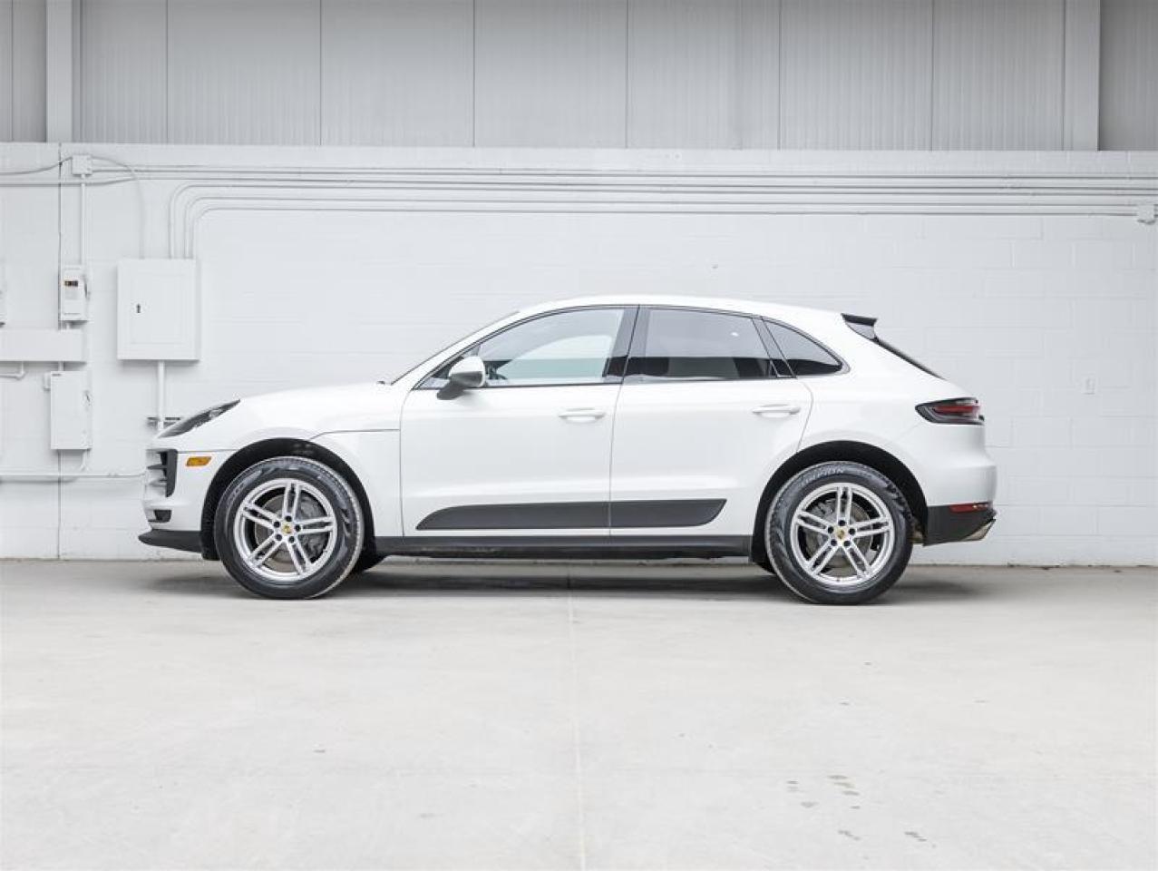 2021 Porsche Macan  Photo