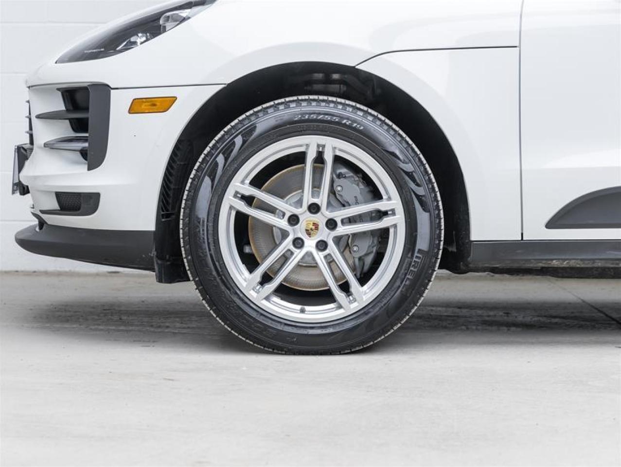 2021 Porsche Macan  Photo