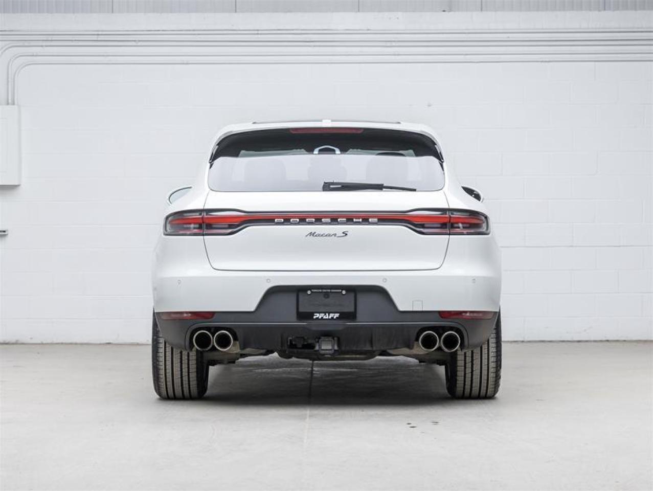 2021 Porsche Macan  Photo