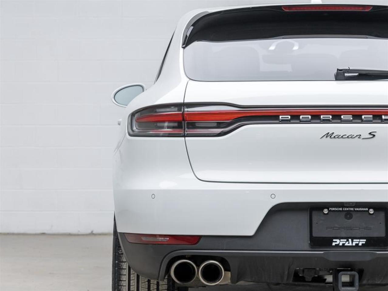 2021 Porsche Macan  Photo