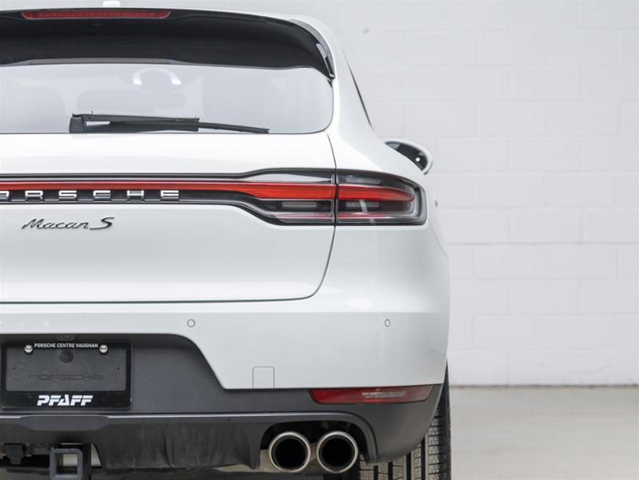 2021 Porsche Macan  Photo