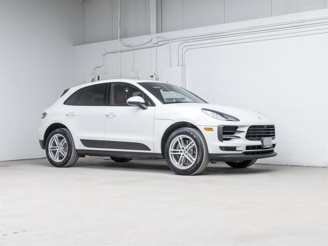 2021 Porsche Macan  Photo