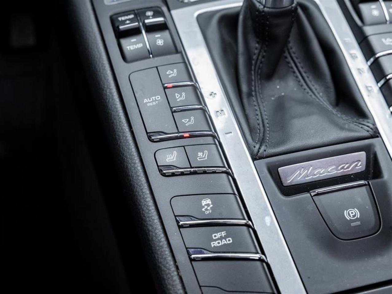 2021 Porsche Macan  Photo