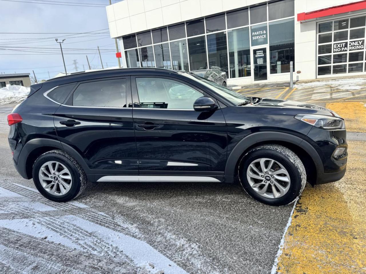 2017 Hyundai Tucson AWD LUXURY/ CERTIFIED/ CARFAX CLEAN/ MUST SEE Photo