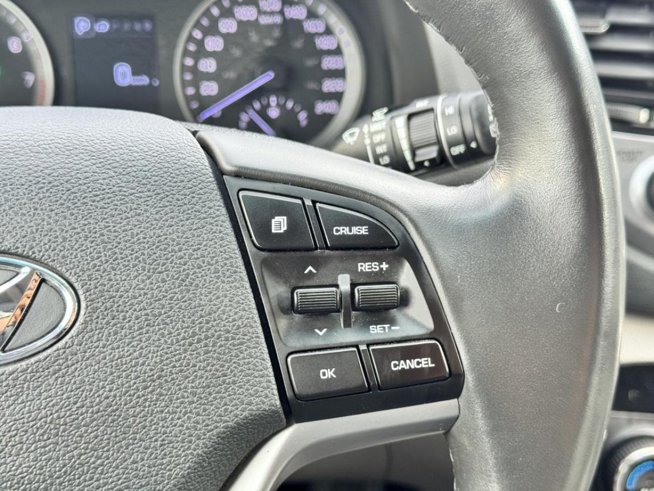 2017 Hyundai Tucson AWD LUXURY/ CERTIFIED/ CARFAX CLEAN/ MUST SEE Photo