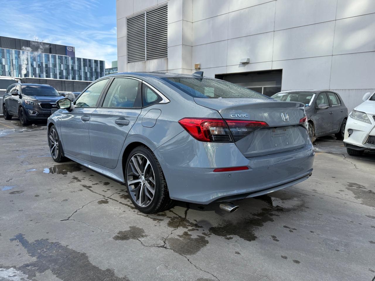 2022 Honda Civic Touring 4dr Sedan Photo4