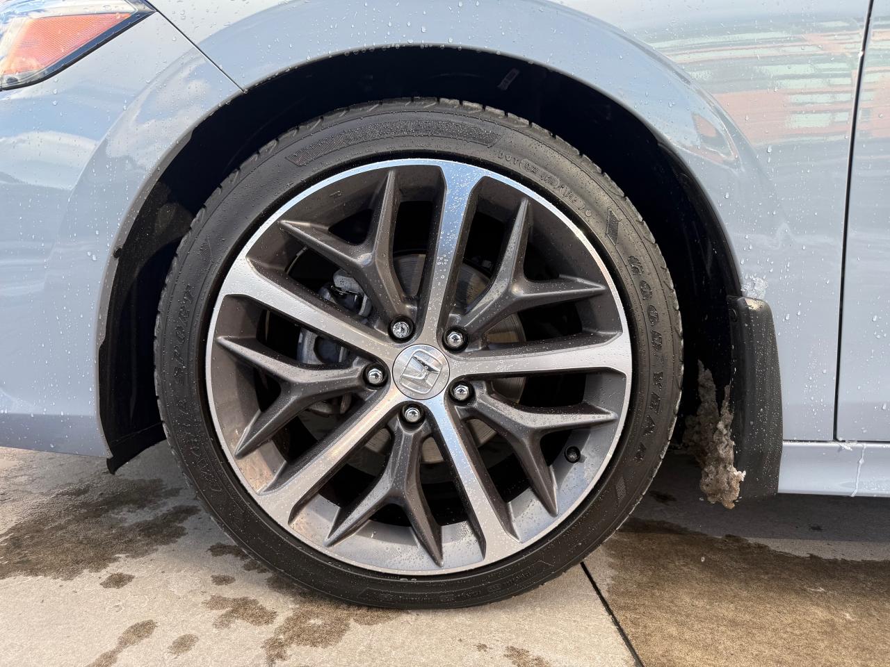 2022 Honda Civic Touring 4dr Sedan Photo