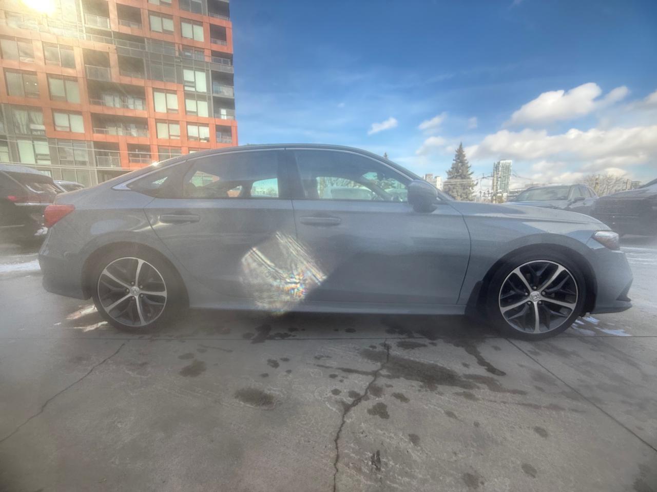 2022 Honda Civic Touring 4dr Sedan Photo