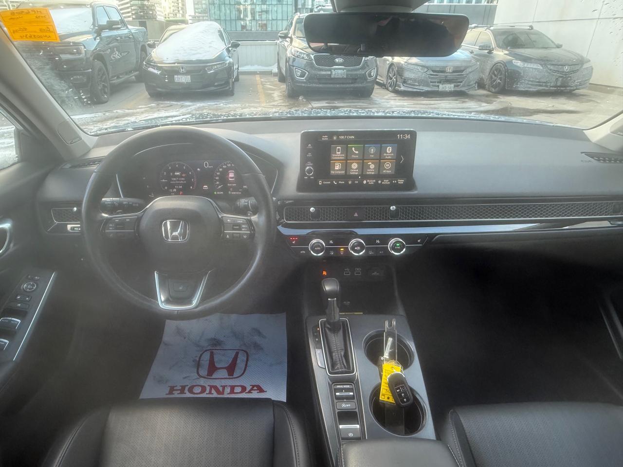 2022 Honda Civic Touring 4dr Sedan Photo